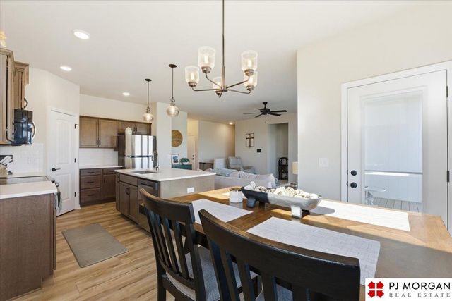 17804 Virginia Street, Omaha, NE 68136