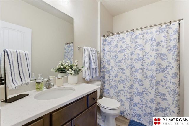 17804 Virginia Street, Omaha, NE 68136