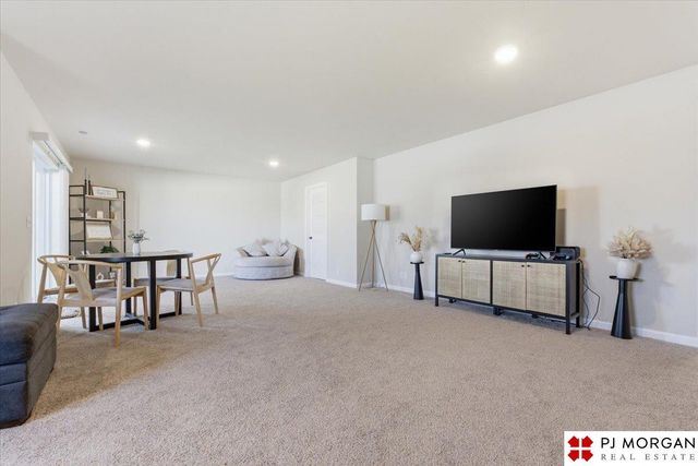 17804 Virginia Street, Omaha, NE 68136