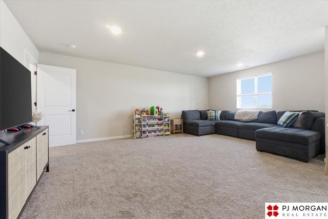 17804 Virginia Street, Omaha, NE 68136