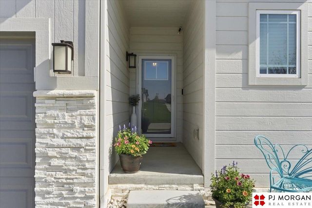 17804 Virginia Street, Omaha, NE 68136