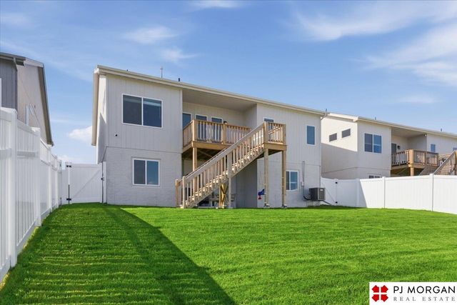 17804 Virginia Street, Omaha, NE 68136