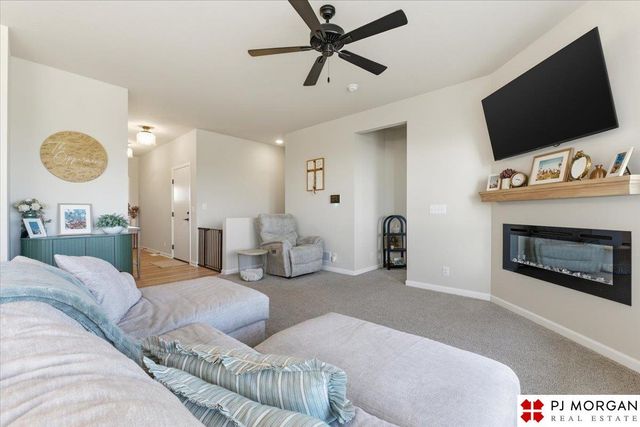 17804 Virginia Street, Omaha, NE 68136
