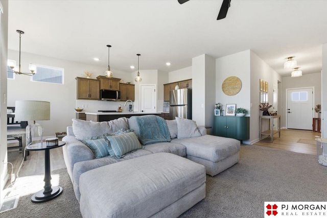 17804 Virginia Street, Omaha, NE 68136