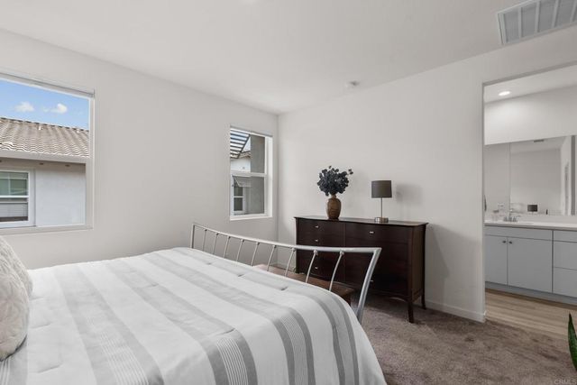 4136 Sitio Flor, Oceanside, CA 92057