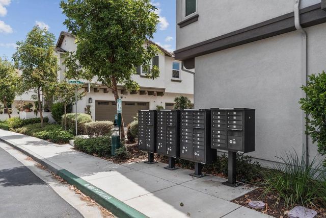 4136 Sitio Flor, Oceanside, CA 92057