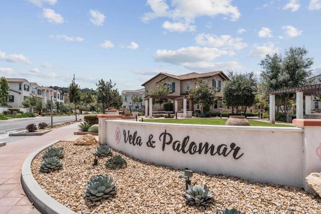 4136 Sitio Flor, Oceanside, CA 92057