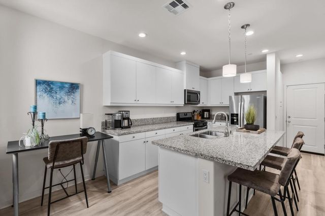 4136 Sitio Flor, Oceanside, CA 92057