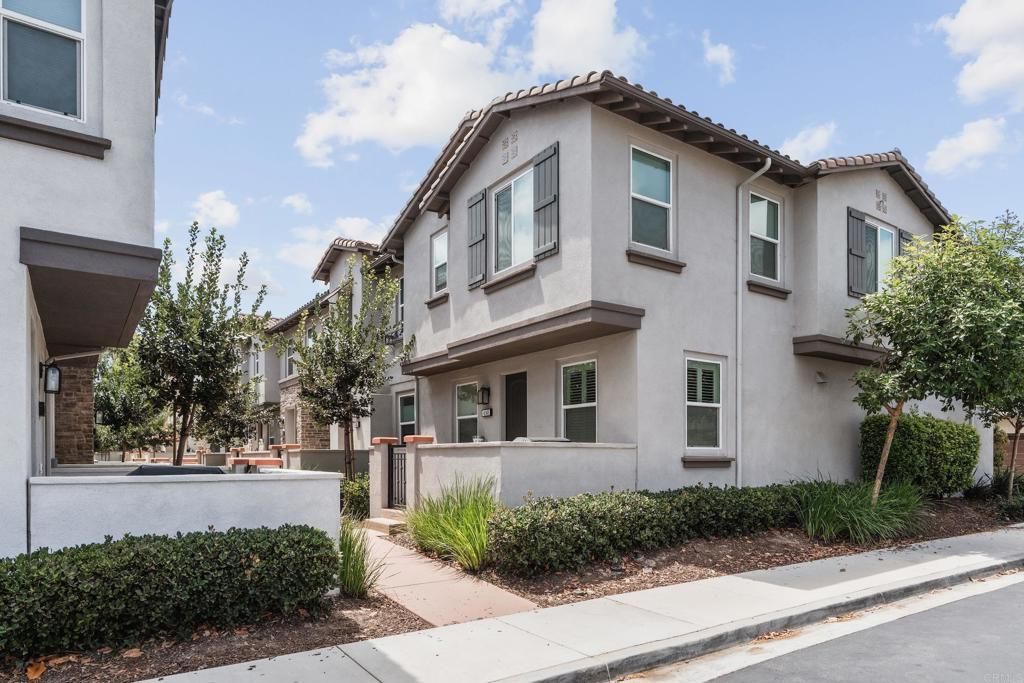 4136 Sitio Flor, Oceanside, CA 92057