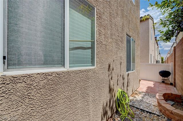 7747 Hampton Cove Lane, Las Vegas, NV 89113