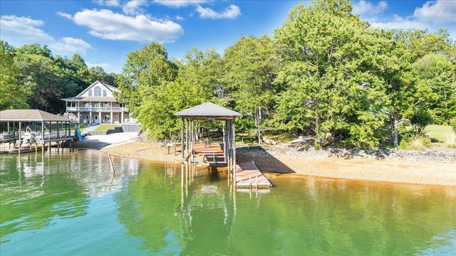 200 Anthony Home RD, Huddleston, VA 24104