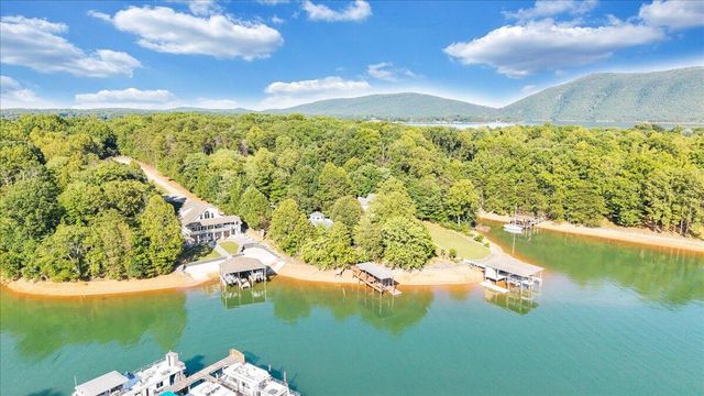 200 Anthony Home RD, Huddleston, VA 24104
