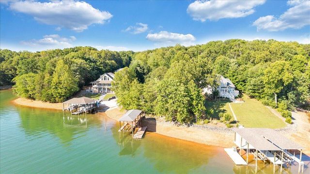 200 Anthony Home RD, Huddleston, VA 24104