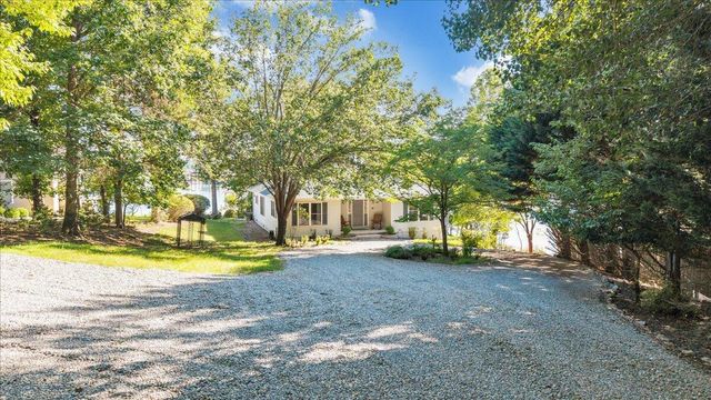 200 Anthony Home RD, Huddleston, VA 24104
