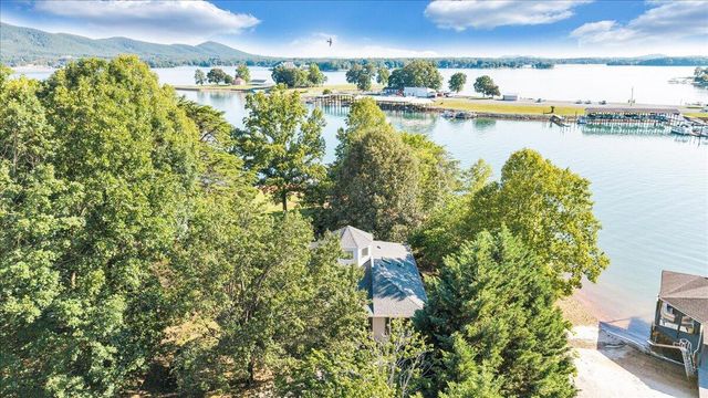 200 Anthony Home RD, Huddleston, VA 24104