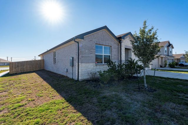 111 Evergreen Sumac LOOP, Kyle, TX 78640