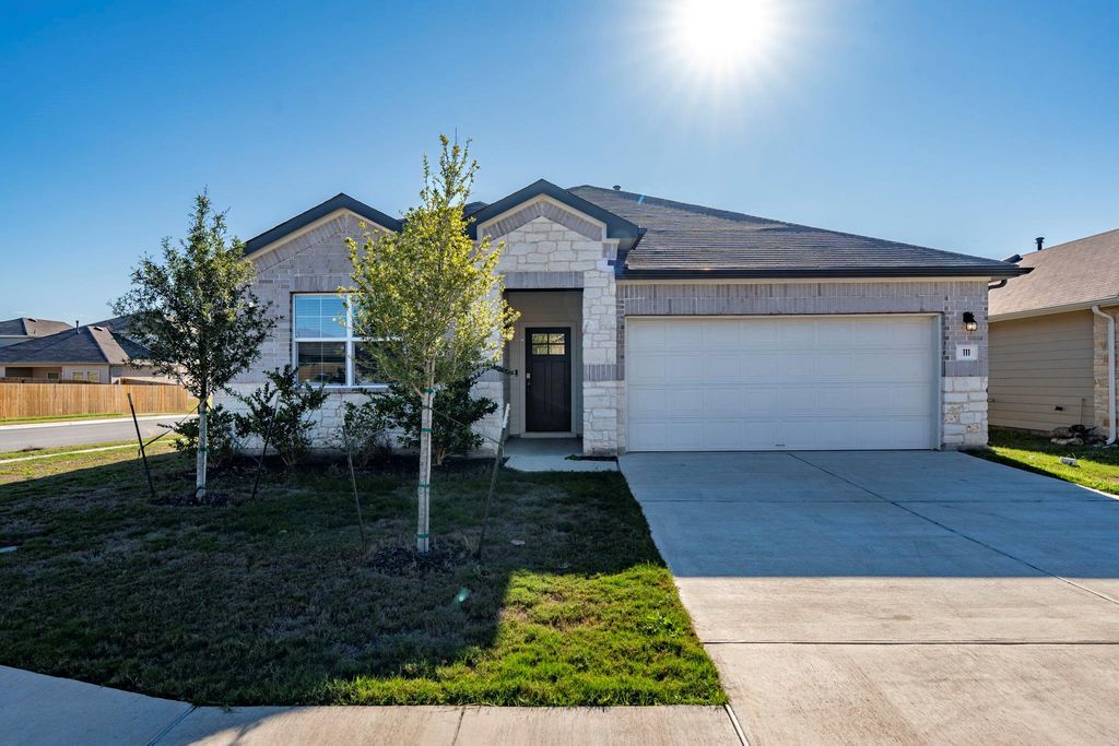 111 Evergreen Sumac LOOP, Kyle, TX 78640