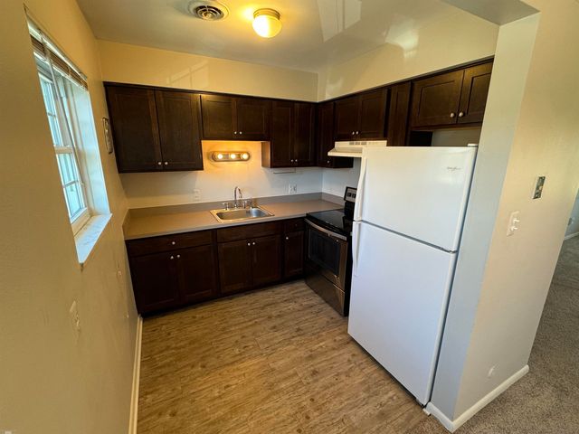 28401 Jefferson Avenue 4, Saint Clair Shores, MI 48081
