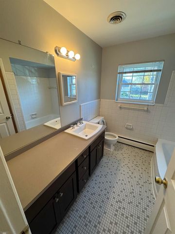 28401 Jefferson Avenue 4, Saint Clair Shores, MI 48081