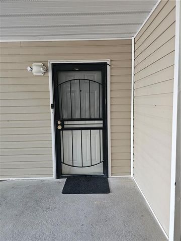 7101 Fairington Ridge Circle, Lithonia, GA 30038