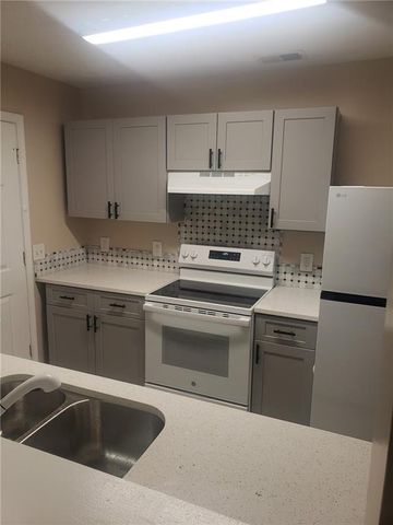 7101 Fairington Ridge Circle, Lithonia, GA 30038