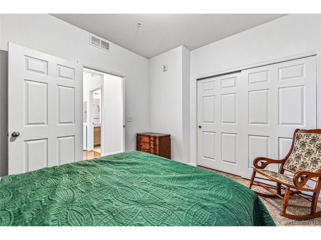 804 Summer Hawk Dr 8105, Longmont, CO 80504