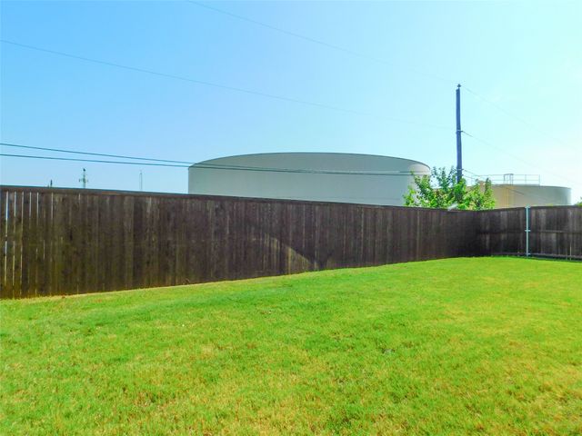 1021 Pitch Pine Street, Hickory Creek, TX 75065