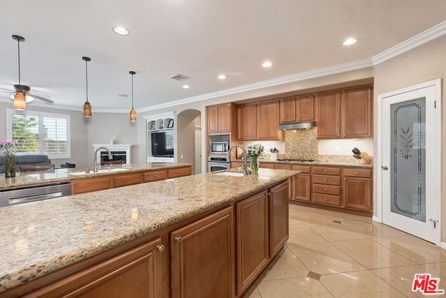 23834 Rio Ranch Way, Valencia, CA 91354