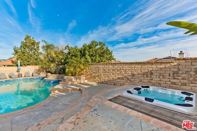 23834 Rio Ranch Way, Valencia, CA 91354