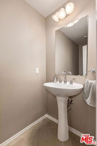 23834 Rio Ranch Way, Valencia, CA 91354