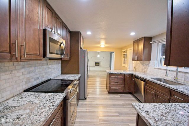 489 Penny Way, Sparks, NV 89431