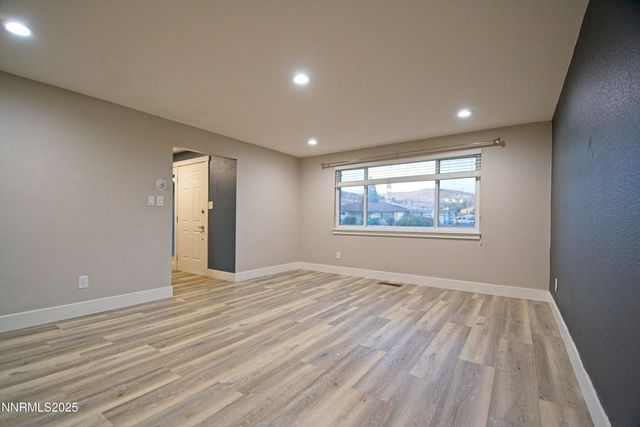 489 Penny Way, Sparks, NV 89431