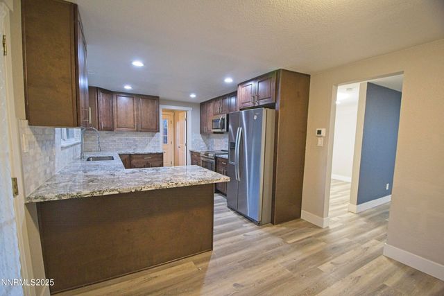 489 Penny Way, Sparks, NV 89431