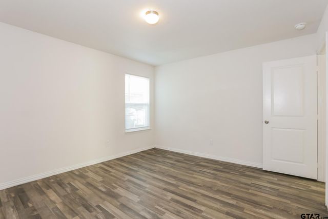 2304 N Glass Ave, Tyler, TX 75702