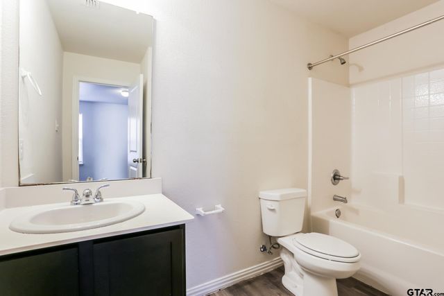 2304 N Glass Ave, Tyler, TX 75702