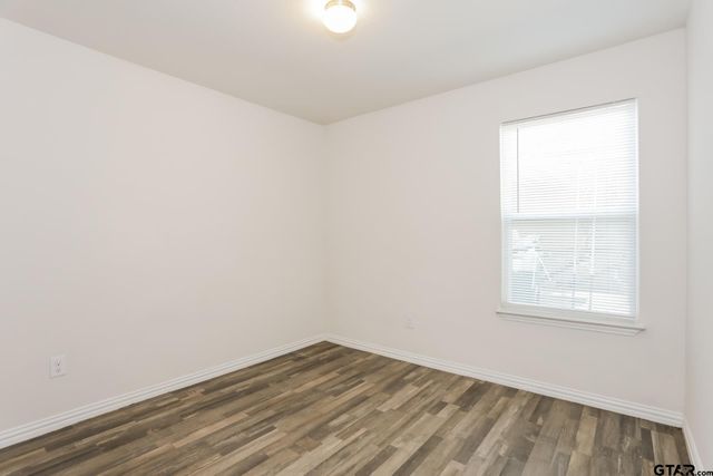 2304 N Glass Ave, Tyler, TX 75702