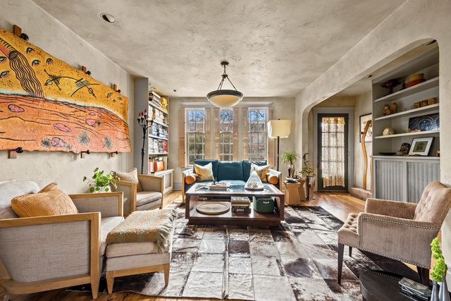 1924 Lake Avenue, Wilmette, IL 60091