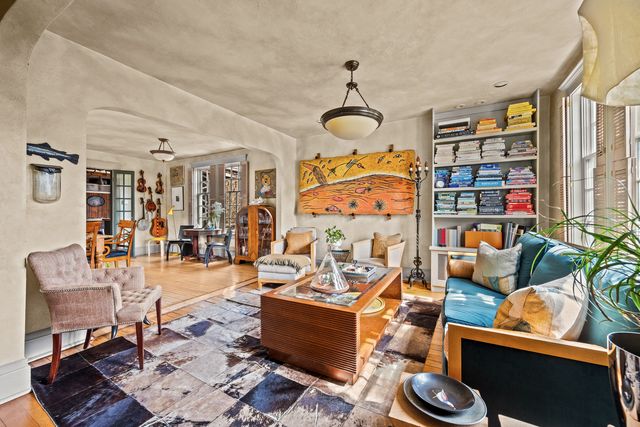 1924 Lake Avenue, Wilmette, IL 60091