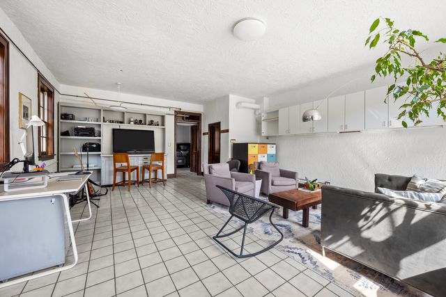 1924 Lake Avenue, Wilmette, IL 60091