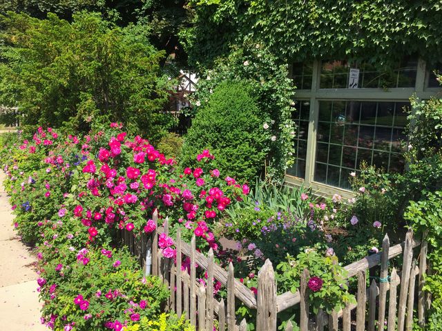 1924 Lake Avenue, Wilmette, IL 60091