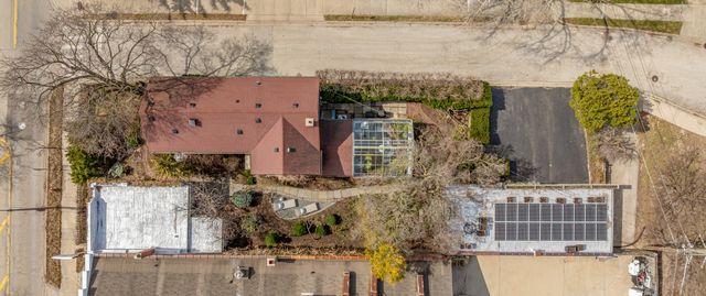 1924 Lake Avenue, Wilmette, IL 60091