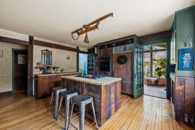 1924 Lake Avenue, Wilmette, IL 60091