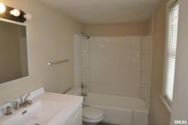 1803 BELLE Avenue, Davenport, IA 52803