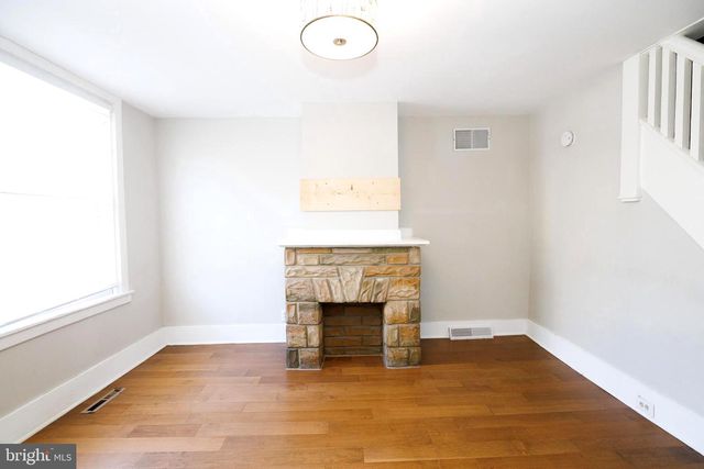 1316 GREEN ST, Harrisburg, PA 17102