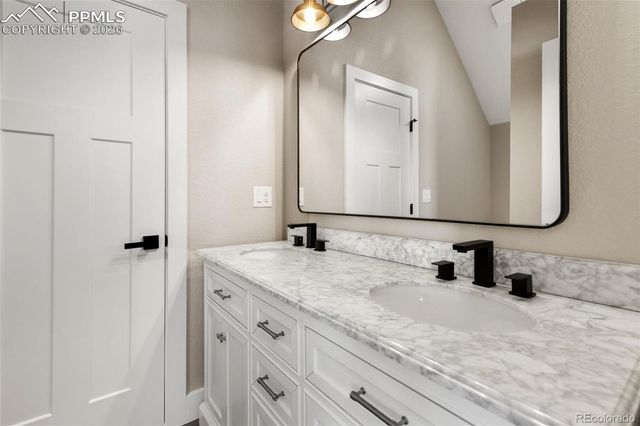 207 W Womack Avenue, Cripple Creek, CO 80813
