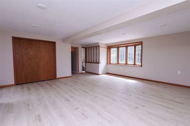 2373 Hopeland St, Carrick, PA 15210