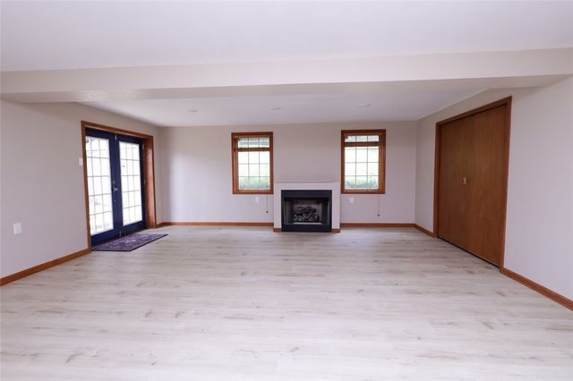 2373 Hopeland St, Carrick, PA 15210