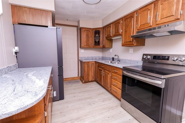 2373 Hopeland St, Carrick, PA 15210