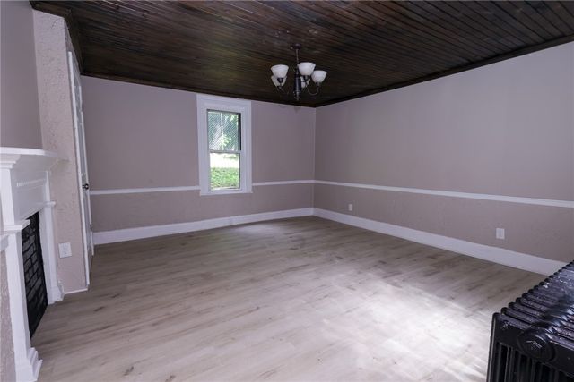 2373 Hopeland St, Carrick, PA 15210