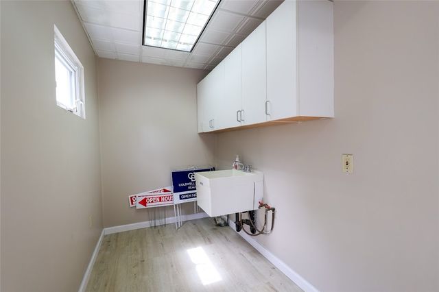 2373 Hopeland St, Carrick, PA 15210